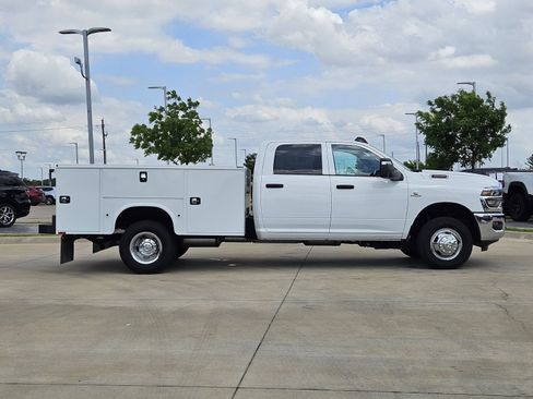 New 2026 RAM 3500 Tradesman w/ Chrome Appearance Group A AWD/4WD image 8
