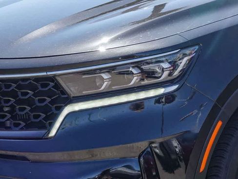 Certified 2023 Kia Sorento SX Prestige AWD/4WD image 8