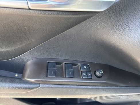 Used 2022 Toyota Camry SE image 26