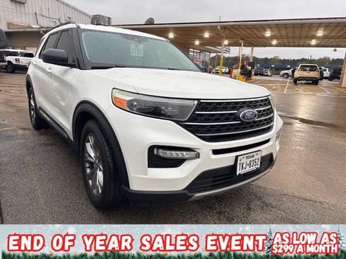 Used 2020 Ford Explorer XLT w/ Equipment Group 202A image 2