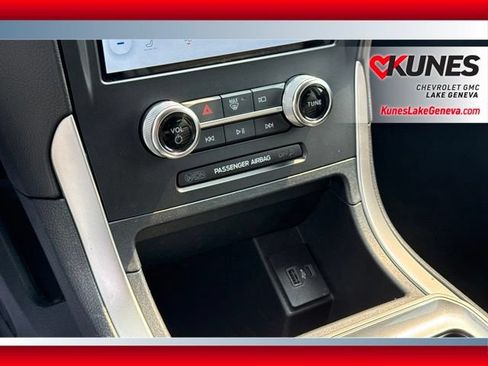 Used 2024 Ford Edge SEL AWD/4WD image 27