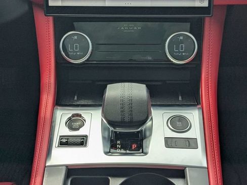 Used 2026 Jaguar F-PACE R-Dynamic S AWD/4WD image 19