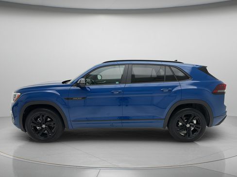Used 2025 Volkswagen Atlas Cross Sport SEL R-Line AWD/4WD image 7