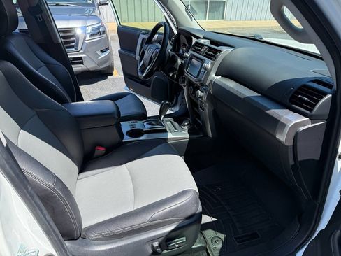 Used 2018 Toyota 4Runner SR5 Premium AWD/4WD image 21