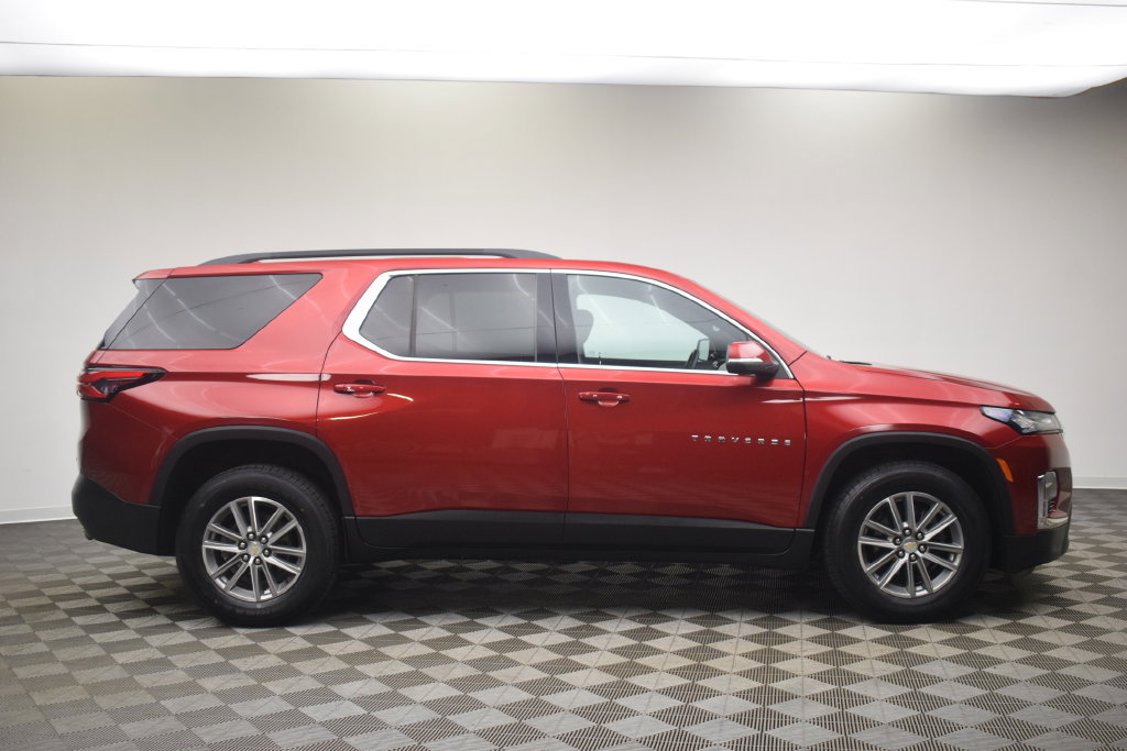 Used 2023 Chevrolet Traverse LT AWD/4WD image 9