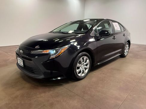 Used 2024 Toyota Corolla LE FWD image 40