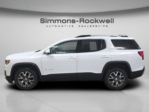 Used 2023 GMC Acadia SLE w/ Driver Convenience Package image 7