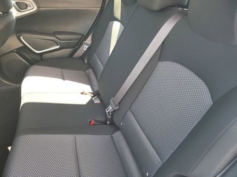 Used 2025 Kia Soul LX w/ LX Technology Package image 13