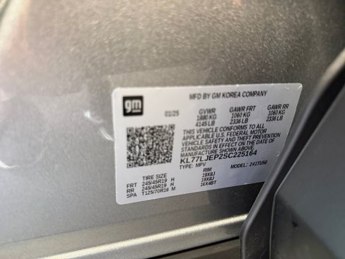 Used 2025 Chevrolet Trax RS w/ Driver Confidence Package FWD image 39
