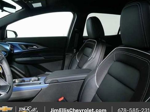New 2026 Chevrolet Equinox EV LT w/ Convenience Package II FWD image 6