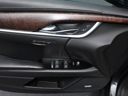 Used 2019 Cadillac XTS Luxury FWD image 15