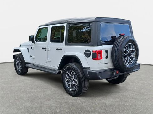 New 2025 Jeep Wrangler Sahara image 7