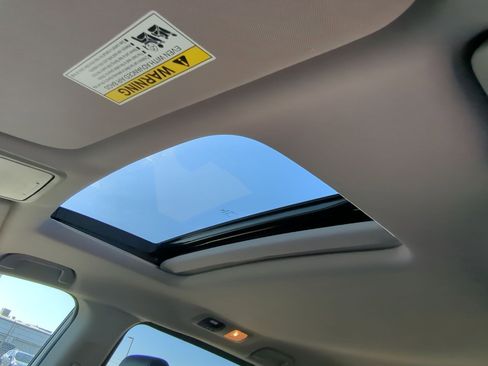 Certified 2024 Honda Odyssey EX-L image 16