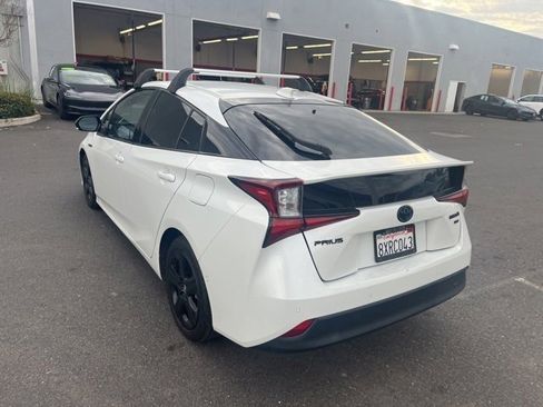 Used 2021 Toyota Prius image 7
