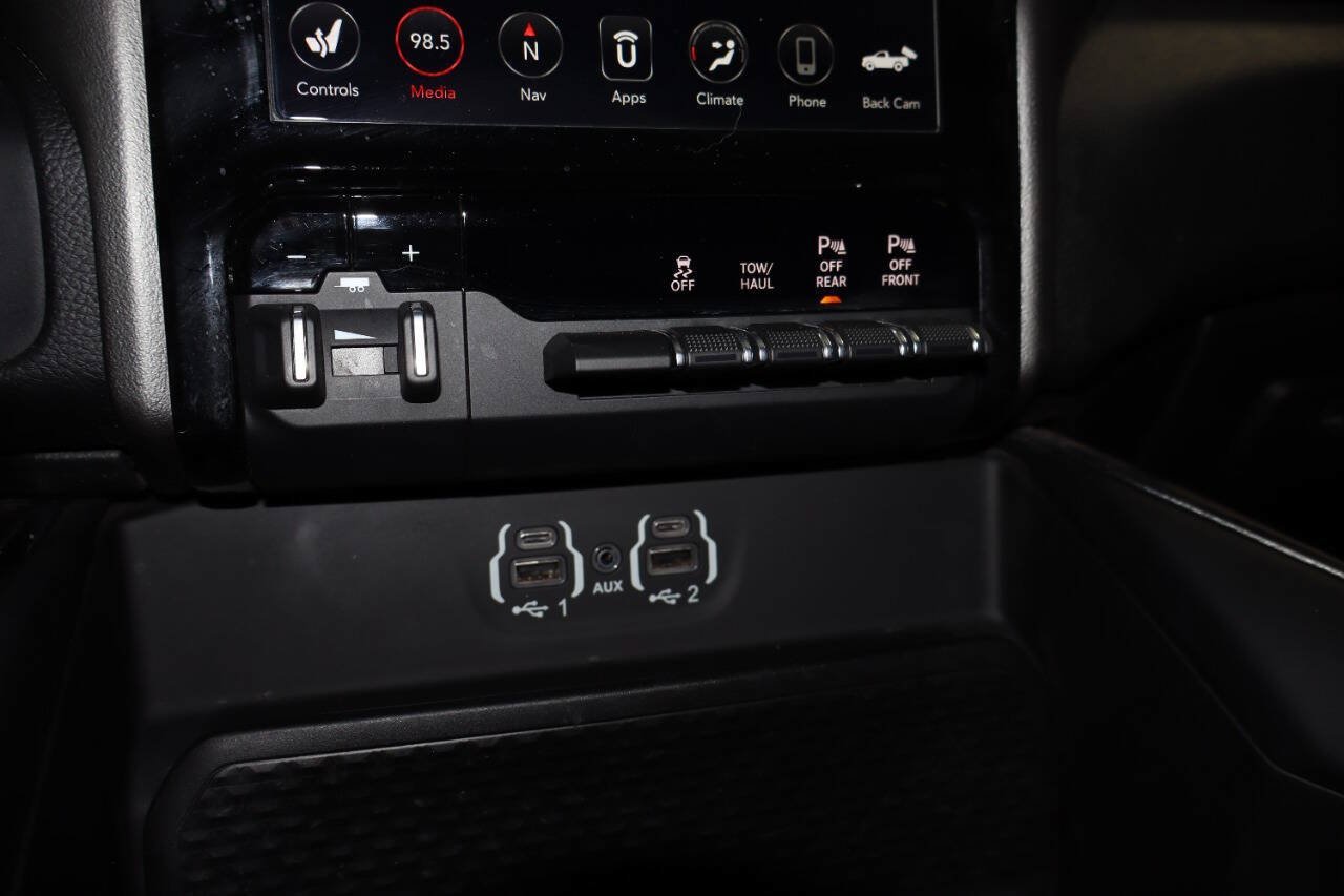 Used 2020 RAM 1500 Laramie w/ Sport Appearance Package AWD/4WD image 21