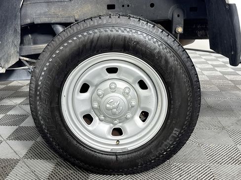 Used 2017 RAM 2500 Tradesman image 33