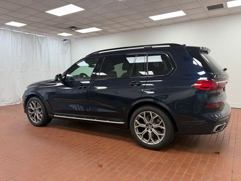 Used 2021 BMW X7 xDrive40i w/ M Sport Package image 3