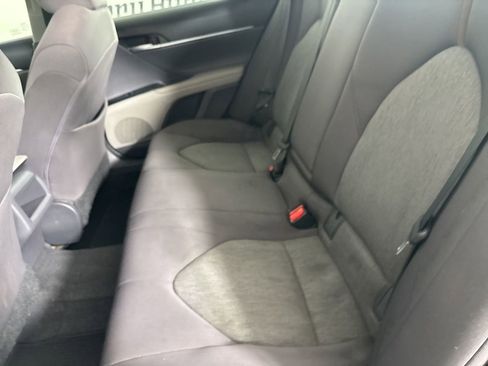 Used 2018 Toyota Camry L image 20