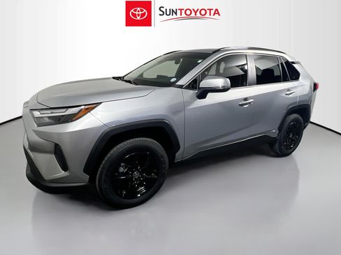 Used 2025 Toyota RAV4 XLE w/ Convenience Package AWD/4WD image 9