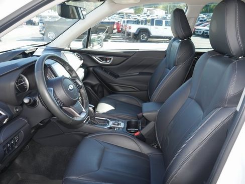 Used 2024 Subaru Forester Touring w/ Convenience Package image 2