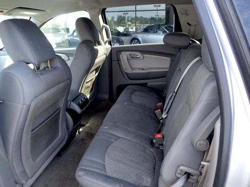 Used 2012 Chevrolet Traverse LT image 11