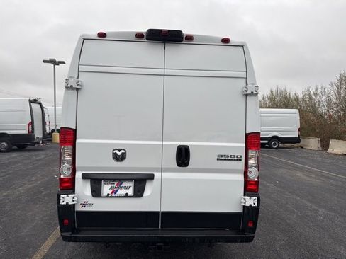 Used 2025 RAM ProMaster 3500 w/ Crew Van Package image 6
