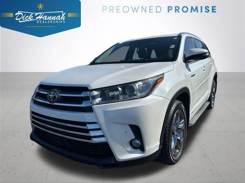 Used 2017 Toyota Highlander Limited Platinum AWD/4WD image 1