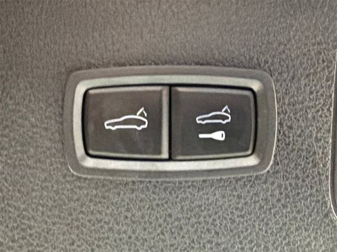 Used 2021 Porsche Macan image 21