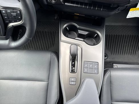 Certified 2025 Lexus UX 300h AWD w/ Accessory Package (P1) image 24