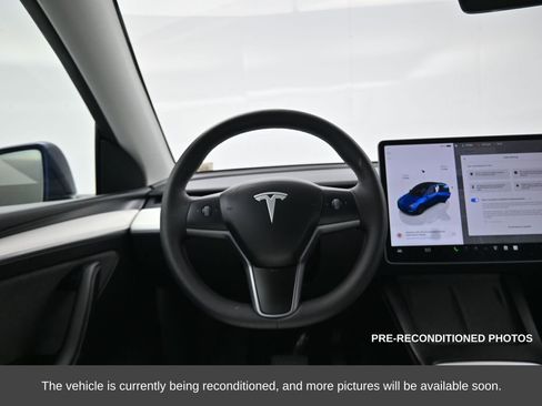 Used 2025 Tesla Model Y Long Range image 28