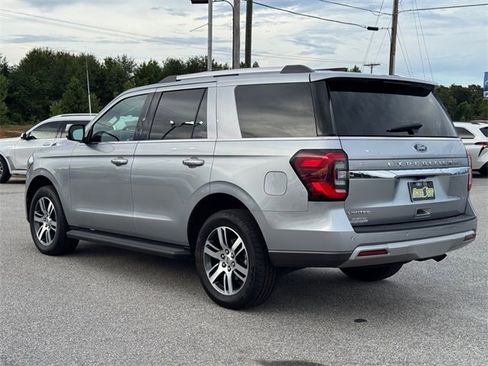 Used 2024 Ford Expedition Limited image 5