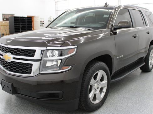 Used 2018 Chevrolet Tahoe LT RWD image 3