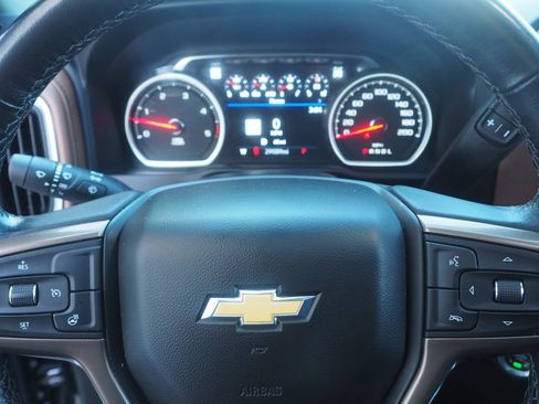 Used 2022 Chevrolet Silverado 3500 High Country AWD/4WD image 16