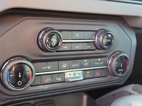 Certified 2022 Ford Bronco Big Bend w/ Sasquatch Package image 20