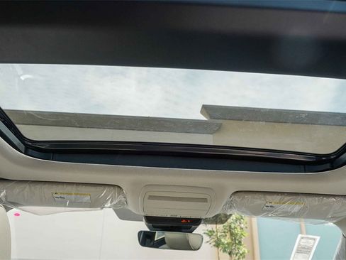 New 2025 MAZDA CX-70 Plug-In Hybrid w/ Premium Pkg image 18