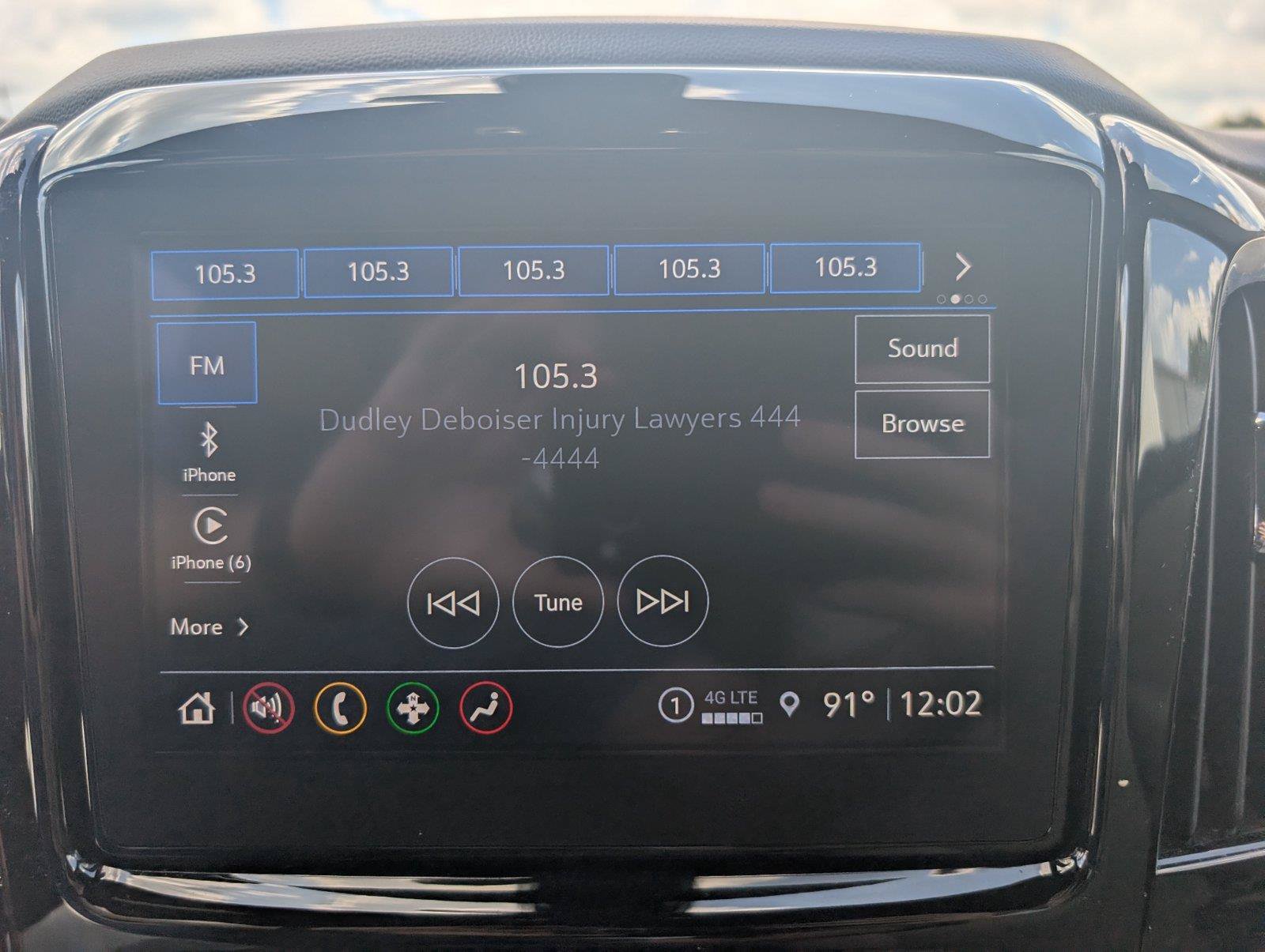 Used 2023 Chevrolet Traverse LT FWD image 14