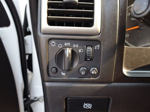 Used 2009 Chevrolet Colorado LT AWD/4WD image 18