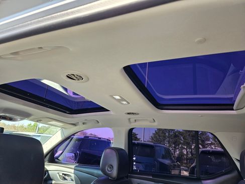 Used 2021 Chevrolet Traverse Premier w/ LPO, Floor Liner Package FWD image 35