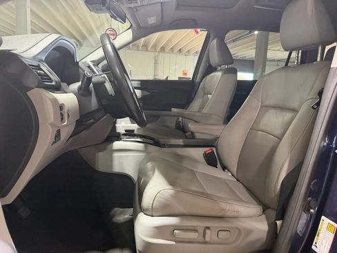 Used 2017 Honda Pilot Touring image 9