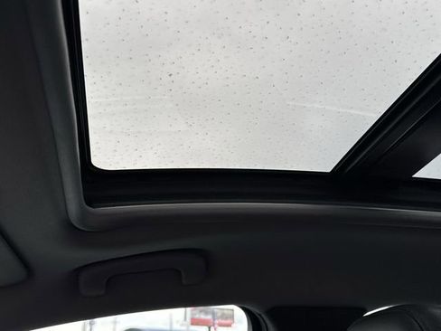 Used 2019 Chevrolet Malibu LT w/ Leather Package image 14