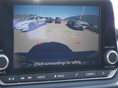 Used 2025 Nissan Rogue S FWD image 24