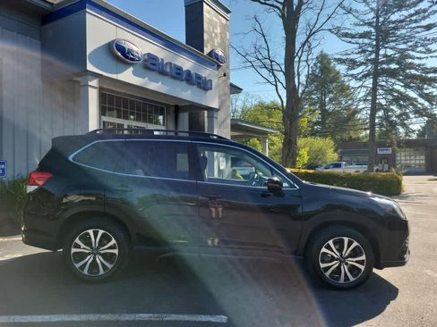 Certified 2022 Subaru Forester Limited AWD/4WD image 2