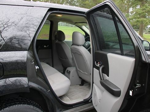 Used 2004 Saturn Vue 2WD w/ Sport Plus Pkg image 6