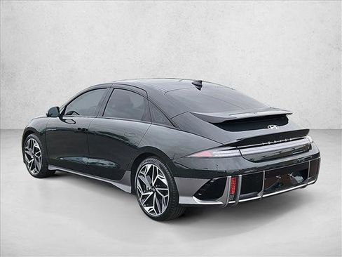 Used 2023 Hyundai Ioniq 6 Limited image 8