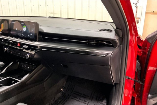 Used 2025 Kia K5 GT-Line w/ GT-Line Premium Package FWD image 16