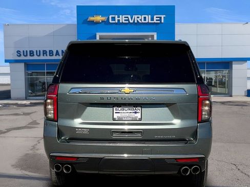 Used 2023 Chevrolet Suburban Premier AWD/4WD image 4