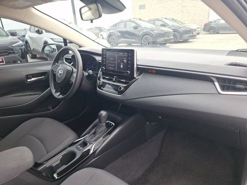 Used 2021 Toyota Corolla LE FWD image 17