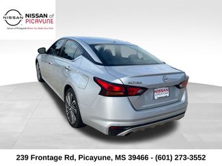 Used 2023 Nissan Altima 2.5 SL FWD video 3