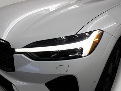 New 2025 Volvo XC60 T8 Plus w/ Protection Package Premier image 5