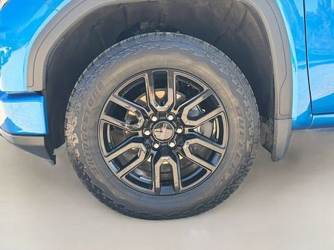 Used 2024 GMC Sierra 1500 Elevation w/ X31 Off-Road Package AWD/4WD image 39